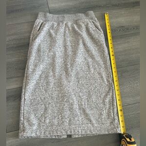 Uniqlo Gray Pencil Skirt sweatshirt skirt for Women sz small